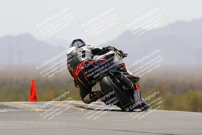 media/Apr-10-2022-SoCal Trackdays (Sun) [[f104b12566]]/Turn 9 Backside (1120am)/